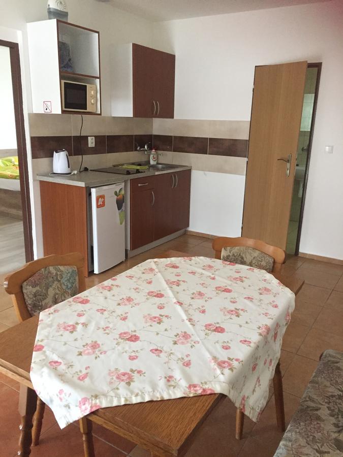 Promenád apartmán Velky Meder Exterior foto