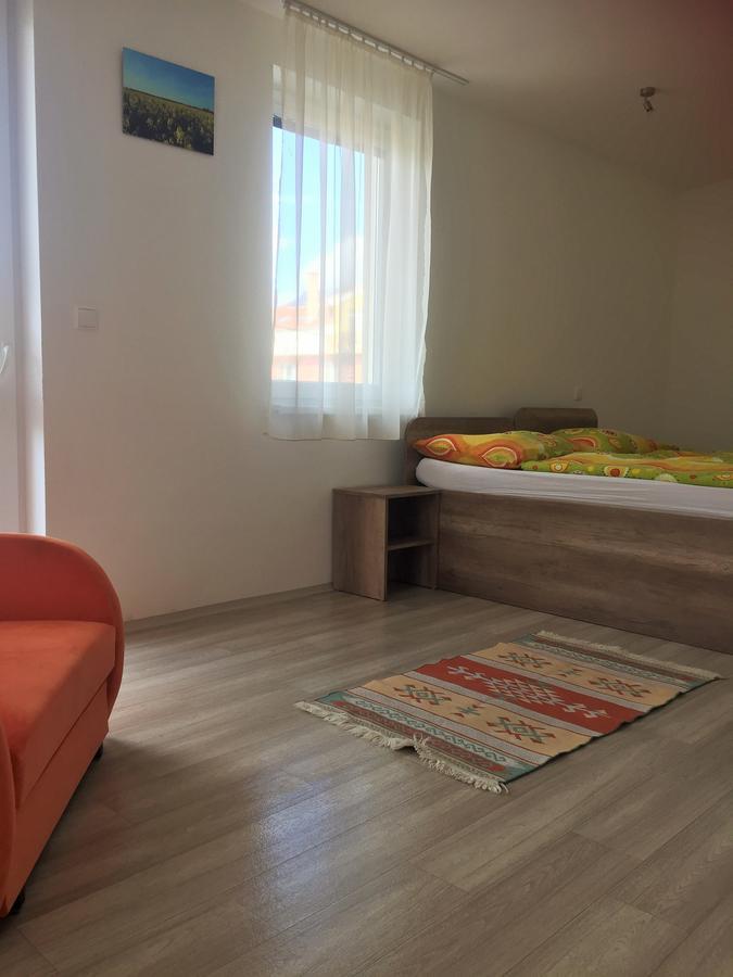 Promenád apartmán Velky Meder Exterior foto