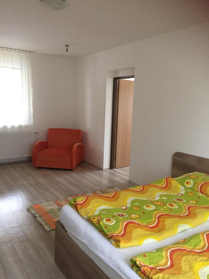 Promenád apartmán Velky Meder Exterior foto